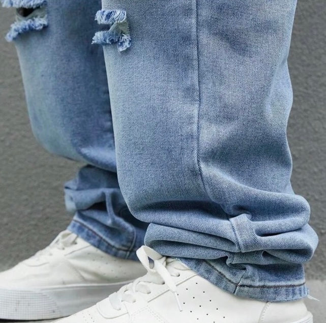 Men’s baggy distressed jeans